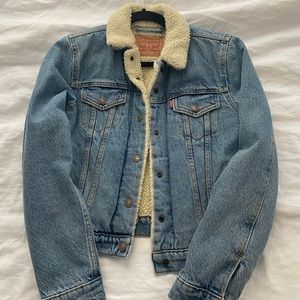 Levi’s Ex-Boyfriend Sherpa Trucker Denim Jacket